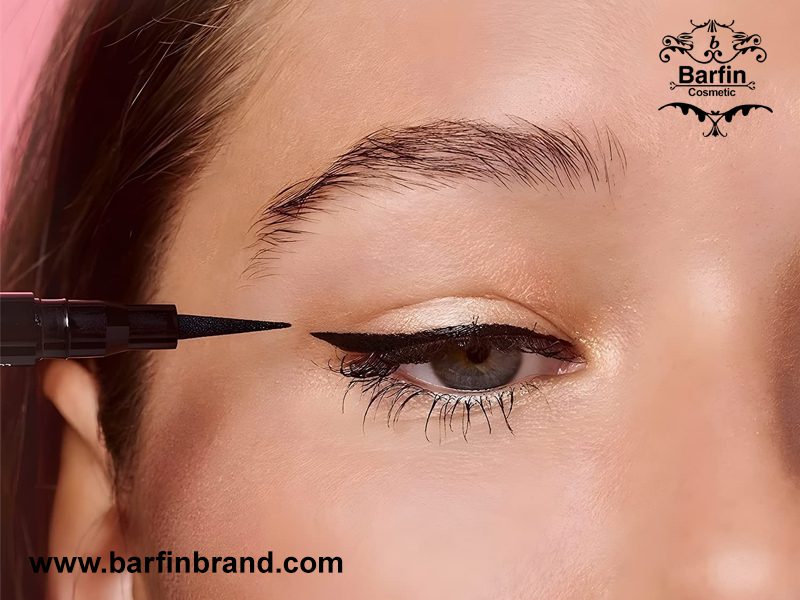 بهترین خط چشم برای چشم های کوچک و بادامی