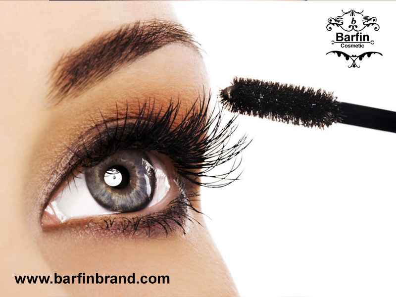 ریمل حجم ‌دهنده برای مژه‌ های کم‌ پشت