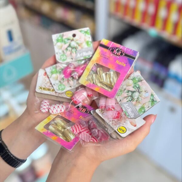 ناخن 12 تایی