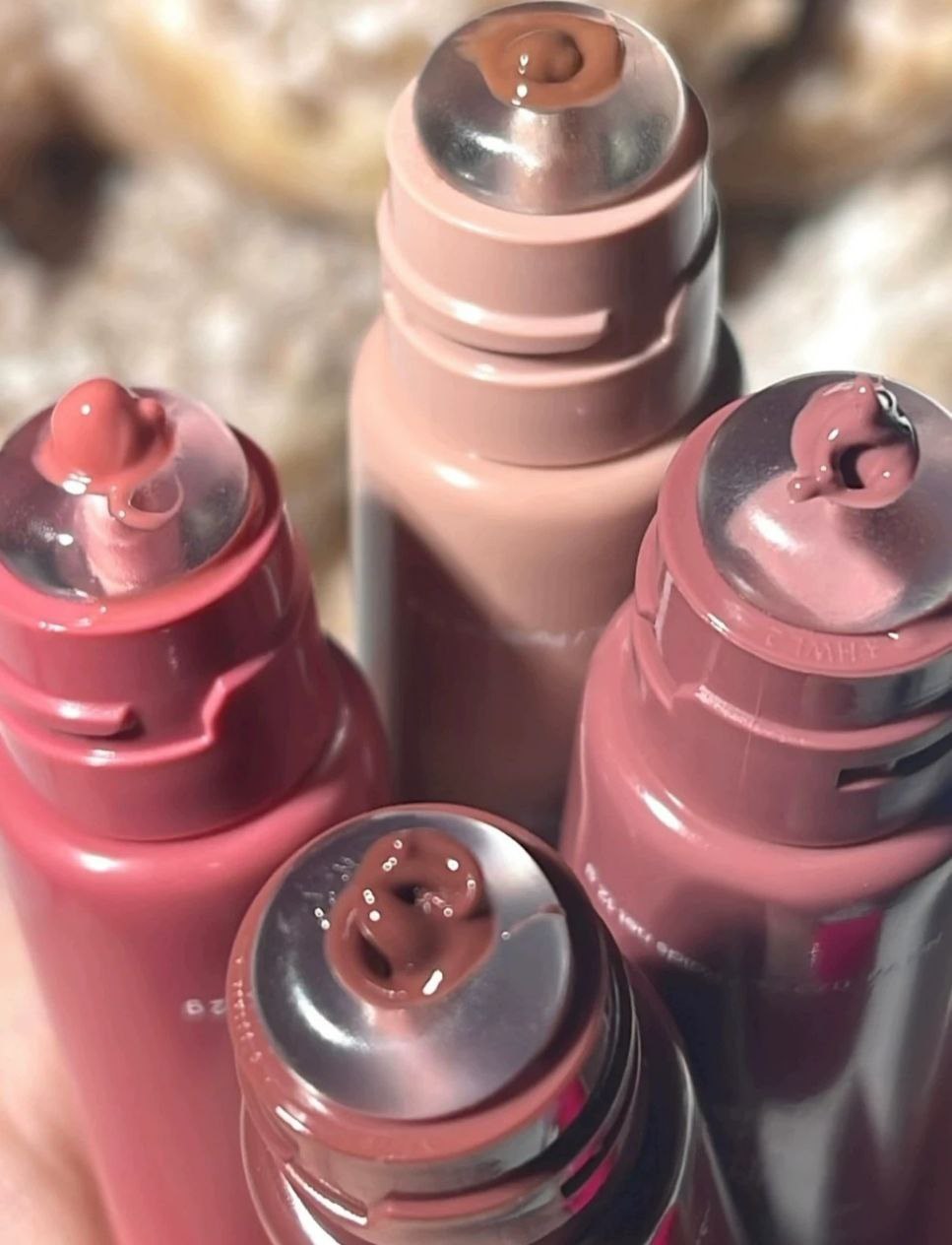 لیپ گلاس دونات candy طرح laneige برند hues queen - cinnamon sugar - Image 5