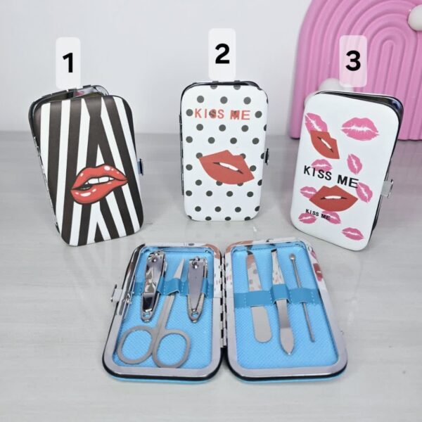 ست پدیکور و مانیکور 6 تیکه طرح لب