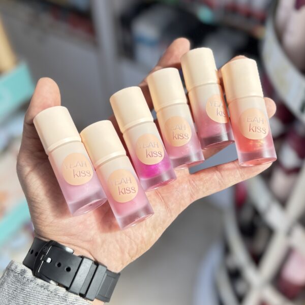 لیپ گلاس شاینی yeah kiss